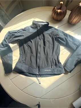 Patagonia Women's Dark Gray/Black Softshell Utility Jacket
